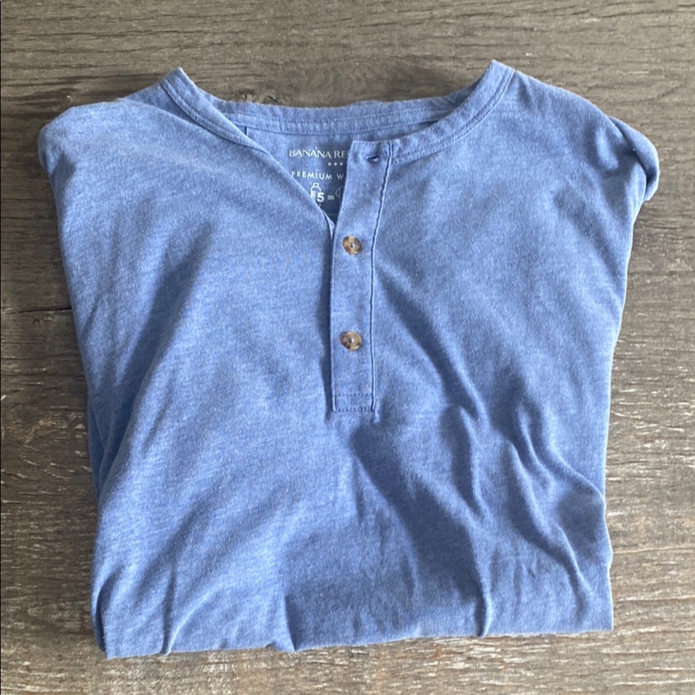 Banana Republic Blue Casual Button Down Shirt